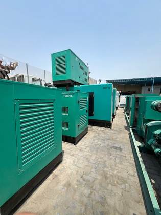 مولد كومينز جديد صفر ساعة بقدرة 250 KVA