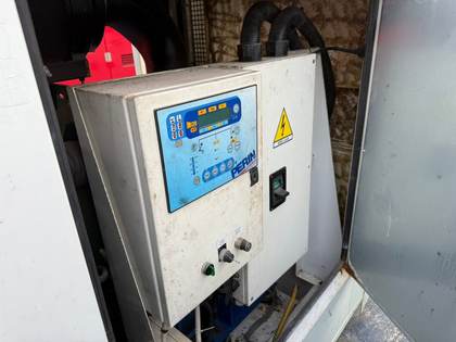 مولد فولفو بنتا TAD720GE بقدرة 400 KVA — 421 ساعة فقط