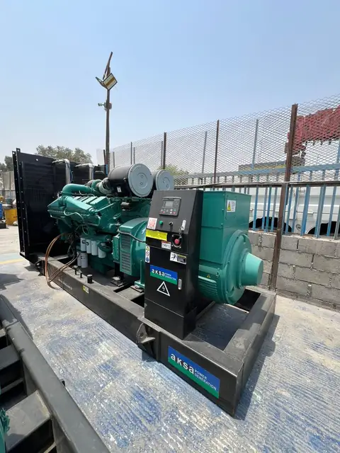 مولد Cummins V16 مع مبرد بريطاني