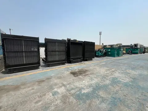 تشكيلة المولدات في ساحتنا بالشارقة